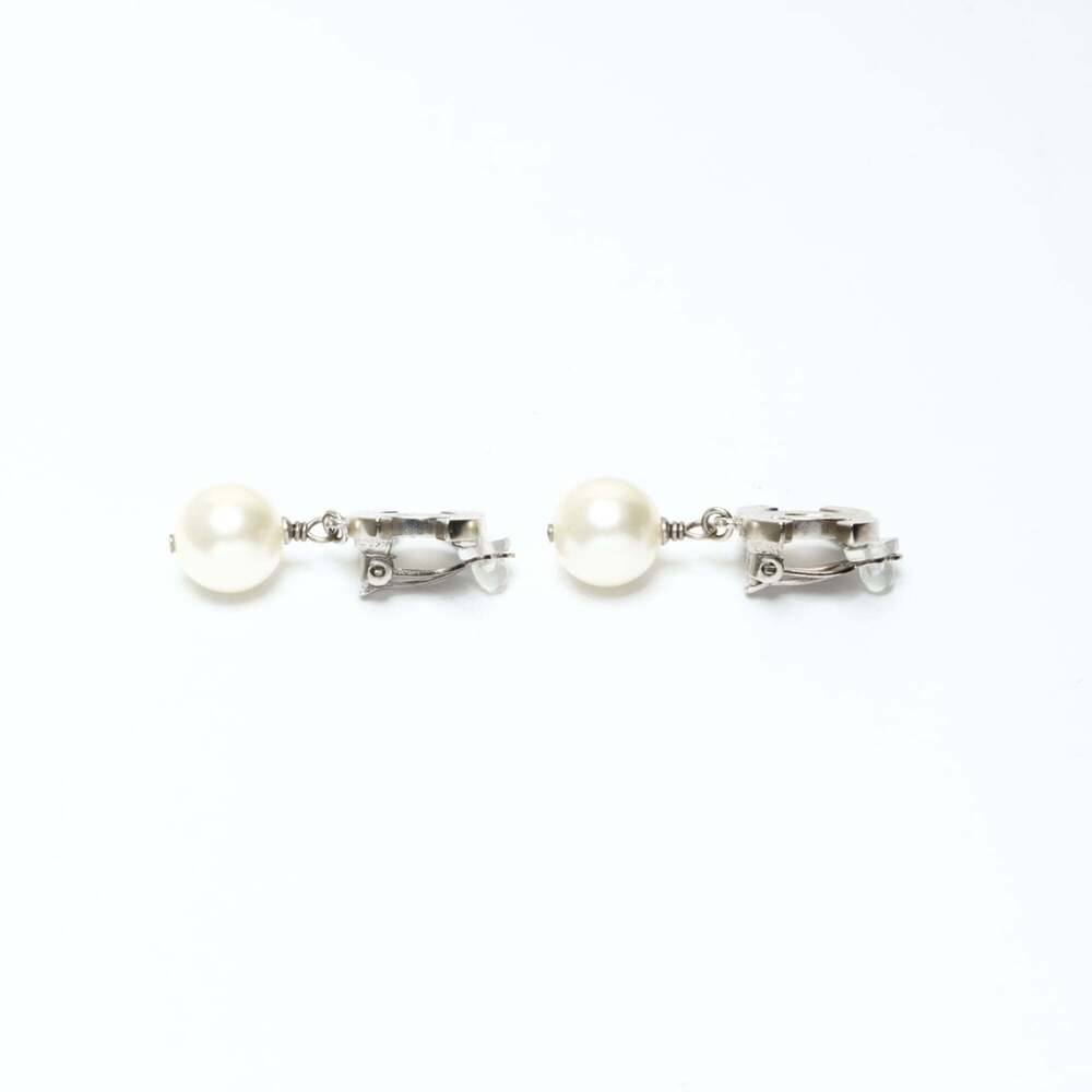 CHANEL Silver Pearl Logo Earrings - Picture 3 of 7